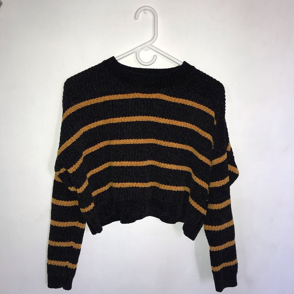 F21 chenille black and yellow sweater